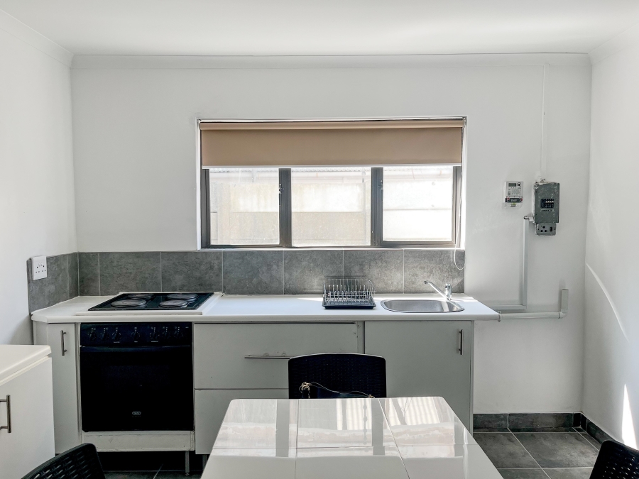 To Let 1 Bedroom Property for Rent in Pinelands Western Cape